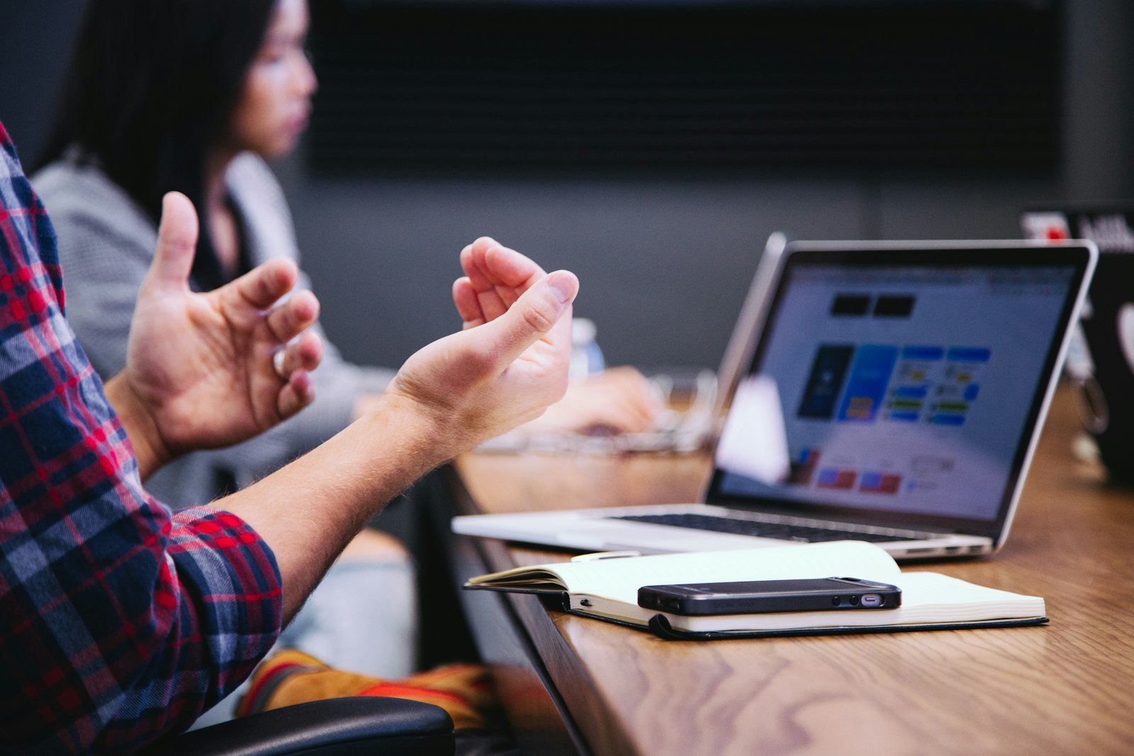 Custom Software vs Off-the-Shelf: When to Build